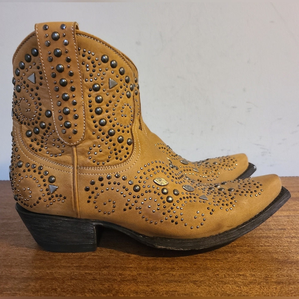 Old Gringo Studded Tan Ankle Boots Size 7.5 - Picture 2 of 6